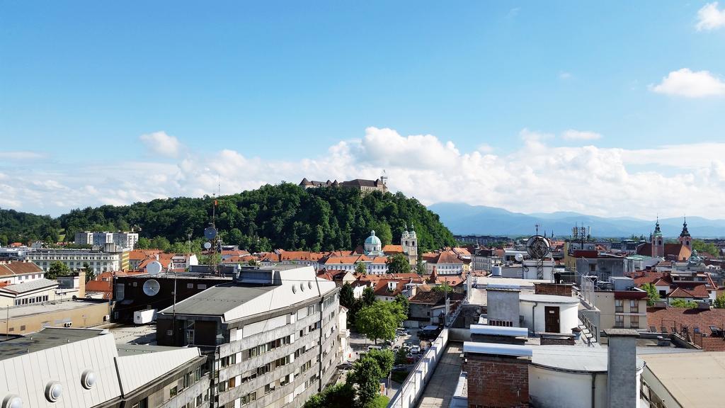 Charming Terrace Apartments Ana And Maria Tour As Ljubljana Bagian luar foto